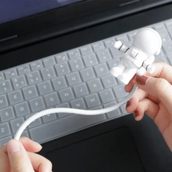 BUFFER® USB Astronot Gece Lambası, Masa Lambası, Kitap Okuma Lambası Işığı - Görsel 3
