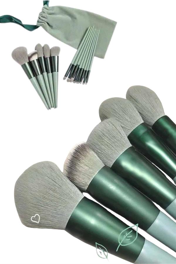 hem günlük kullanım hem de seyahatleriniz için mükemmel bir tercihtir. Hafif ve kompakt tasarımı sayesinde çantanızda rahatlıkla taşıyabilir