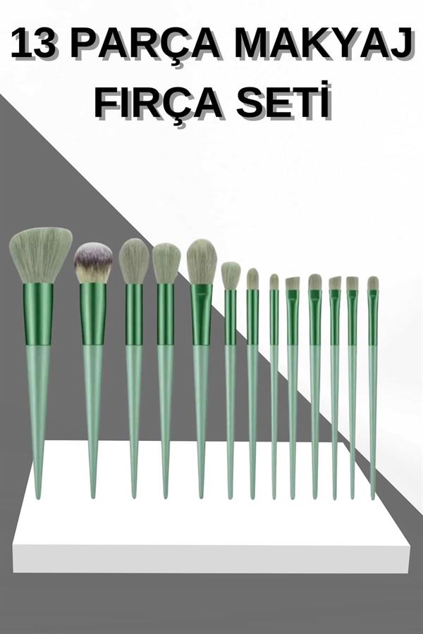 Canlı ve şık renk seçenekleriyle sunulan bu makyaj fırçaları