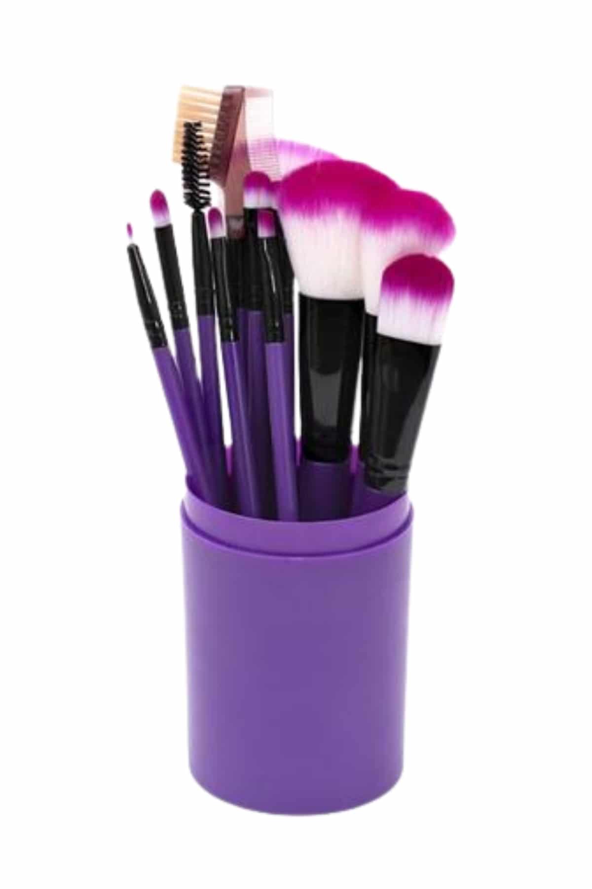 detaylı ve pürüzsüz uygulamalar yapmanızı sağlayacak şekilde tasarlanmıştır. Her biri farklı fonksiyona sahip fırçalar; fondöten