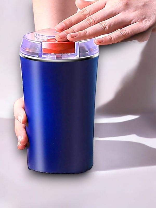 Kahve ve Baharat Öğütücü Paslanmaz Çelik Elektrikli Öğütücü (YEDEK BIÇAK HEDİYELİ) Güçlü Motor: 200 watt gücündeki motoru sayesinde kahve çekirdekleri ve baharatları dakikalar içinde öğütebilir. Hızlı ve verimli performansıyla zamanınızı tasarruf edin. Paslanmaz Çelik Bıçaklar: Üstün kaliteli paslanmaz çelik bıçaklar