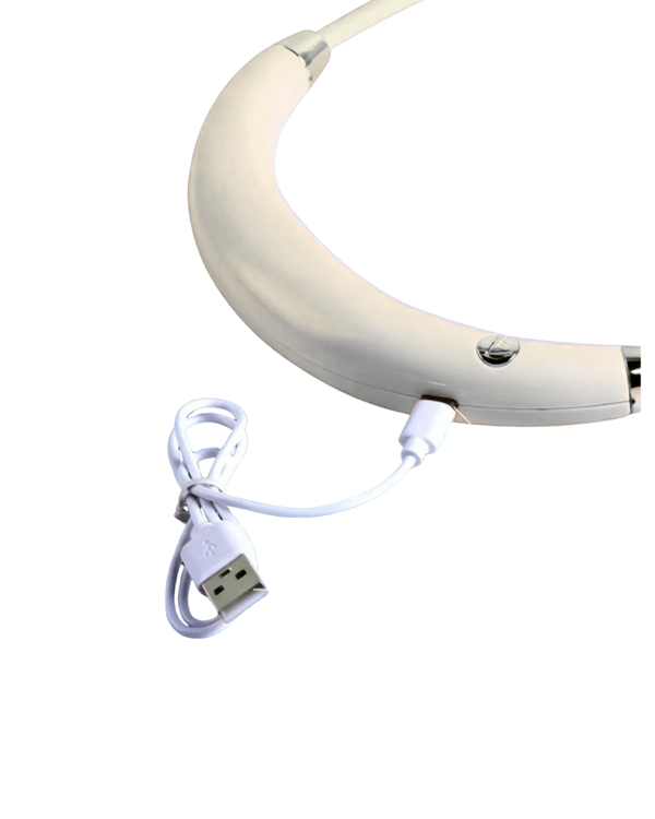 sıcak günlerde yanınızda taşıyabileceğiniz kişisel bir klima gibi! Hafif ve şık yapısı ile boyna asılarak kullanılan bu fan