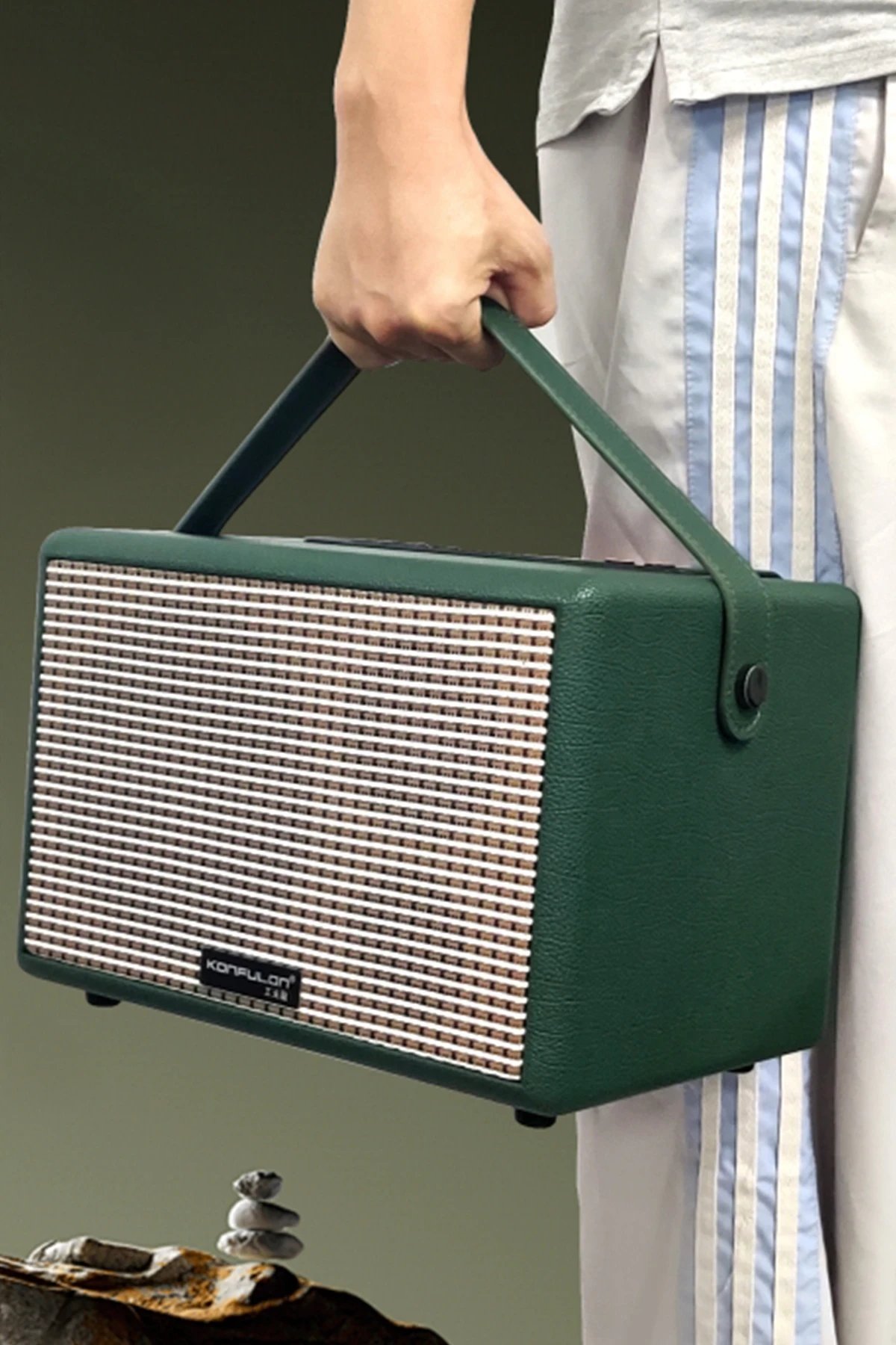 3D Stereo Ses:ExtraBass teknolojisiyle zengin ses deneyimiİki kablosuz mikrofon ile donatılmışGüçlü anti-parazit özelliği ve kararlı bağlantıBağlantı Seçenekleri:Kablosuz bağlantı (Bluetooth) ile telefon