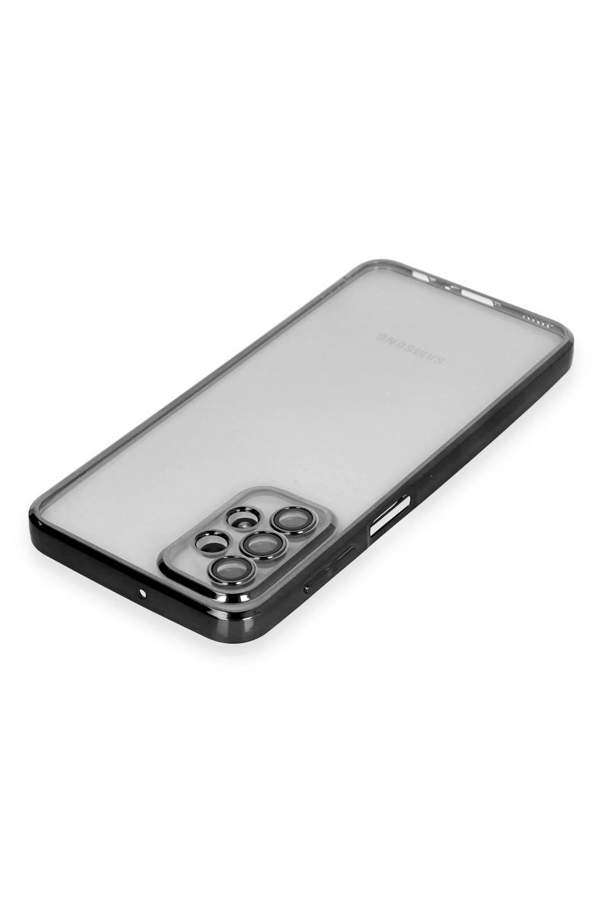 şeffaf ve parlak yüzeyiyle cihazınızın özgün tasarımını vurgularken estetik bir dokunuş katar. Arka yüzeyin kristal berraklığında olması sayesinde telefonunuzun logosu ve rengi net şekilde görünür. Renkli kenar çerçevesi ile modern bir kontrast sunar.✅ Cihaza Tam Kalıp Uyumu Model özelinde üretilmiş kalıbı sayesinde cihazınızla milimetrik uyum sağlar. Kamera