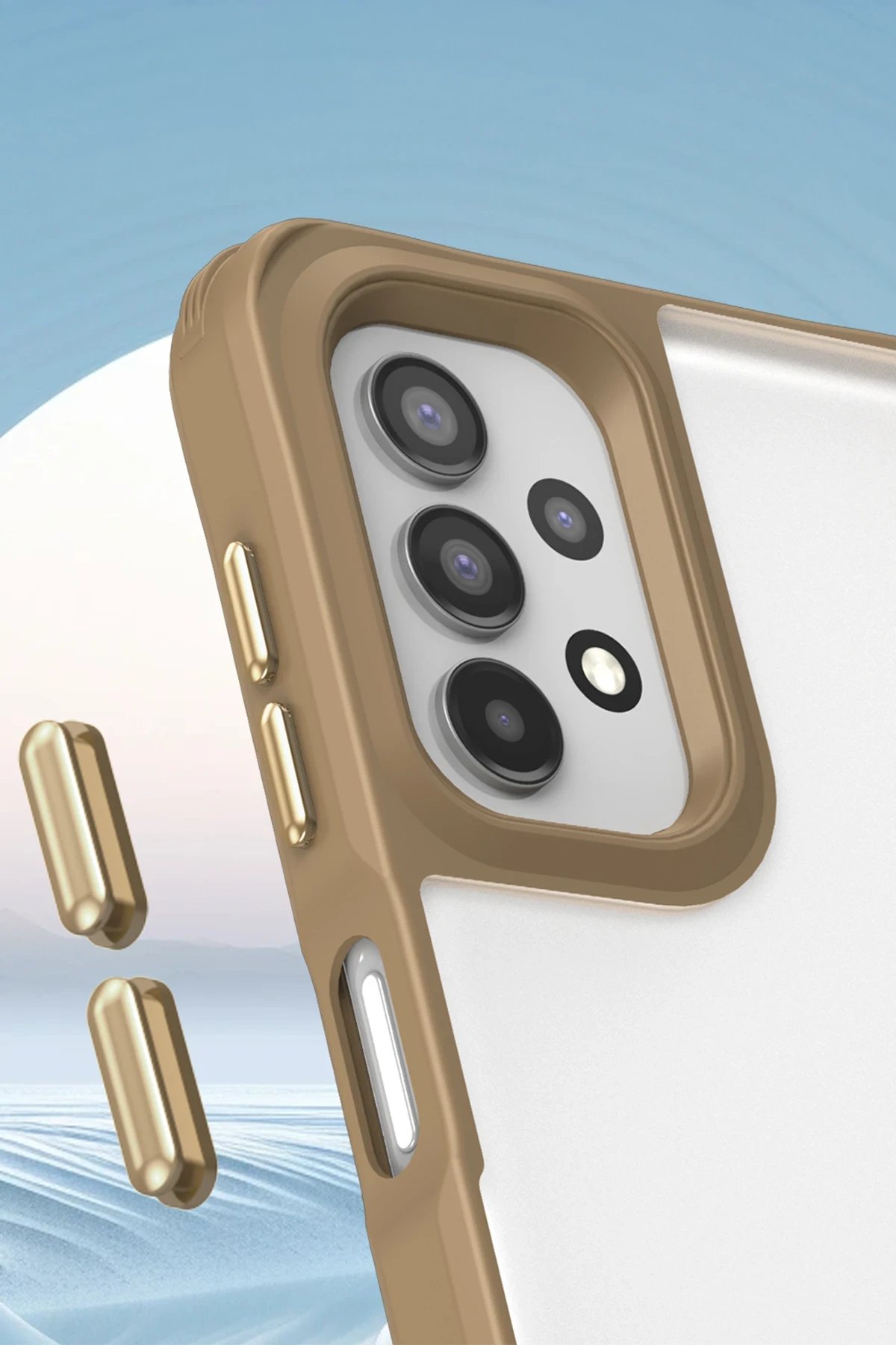 PENTA Silikon KılıfCilt Dostu Yüzey Teknolojisi ve Çıkarılabilir Askı Aparatı ile Fonksiyonel Koruma✅ Renkli Kenar Detayları ile Şık ve Modern Görünüm Penta serisi kılıf yumuşak TPU gövdesi ve farklı renk kenar alternatifleriyle cihazınıza hem zarif bir duruş hem de genç bir dinamizm kazandırır Arka yüzey parmak izi tutmayan özel kaplama ile donatılmıştır böylece cihazınız her zaman temiz görünür İnce ve uyumlu yapısı cihazın orijinal formunu korur aynı zamanda günlük kullanıma şıklık katar✅ Yüksek Darbe Dayanımı Airbag Köşe Yapısı ile Güçlendirilmiş Koruma Köşelerde yer alan özel airbag yapısı cihazınızı düşmelere karşı etkili şekilde korur 3.66 metreden gerçekleştirilen 5000 üzerinde düşme testinde sıfır hasar sonucu elde edilmiştir Askeri standartta darbeye dayanıklı gövde yapısı ile cihazınız her ortamda güven altında olur✅ Çıkarılabilir ve Değiştirilebilir Askı Aparatı ile Çok Yönlü Kullanım Kılıfın alt kısmındaki değiştirilebilir bağlantı noktaları sayesinde askı aparatı kolayca takılıp çıkarılabilir Bu sayede cihazınızı elinizde taşımak yerine omuzda boyunda ya da bilekte taşıyabilir kullanım özgürlüğü sağlayabilirsiniz Günlük yürüyüşlerde seyahatlerde ya da iş ortamında telefonunuza anında ulaşım sunar✅ Cilt Dostu Mat Doku ve Elektro Kaplamalı Tuşlar Kılıf yüzeyinde kullanılan özel mat doku cilt dostu olup uzun süreli kullanımda dahi rahatsızlık oluşturmaz Yan tuşlar elektro kaplama teknolojisiyle üretilmiştir bu da hem daha dayanıklı bir yapı hem de konforlu bir dokunma hissi sunar✅ Tam Kapsamlı Kamera ve Kenar Koruması Yükseltilmiş kamera çerçevesi ve ekran çevresi cihazın en hassas bölgelerini çizilme sürtme ve darbelere karşı koruma altına alır Günlük kullanımda çanta cüzdan masa yüzeyi gibi dış etkenlerden kaynaklı mikro hasarlara karşı cihazınız güvendedirKullanılan Malzeme ve Teknik ÖzelliklerTPU Termoplastik Poliüretan Gövde – Esnek ve darbeye dayanıklı yapıAirbag Köşe Teknolojisi – Şok emici özel koruma sistemiCilt Dostu Mat Yüzey – Kaymaz konforlu tutuşElektro Kaplama Tuşlar – Yüksek hassasiyetli ve dayanıklı yan butonlarAskı Aparatı Uyumluluğu – Alt köşelerde çıkarılabilir bağlantı alanıAnti-Fingerprint Kaplama – Temiz ve net görünüm Penta Serisi ile Koruma Şıklık ve Fonksiyon Tek Bir Kılıfta Buluşuyor Günlük hayatın temposuna dayanıklı güçlü yapı sade estetik ve yenilikçi koruma anlayışıyla tanışın