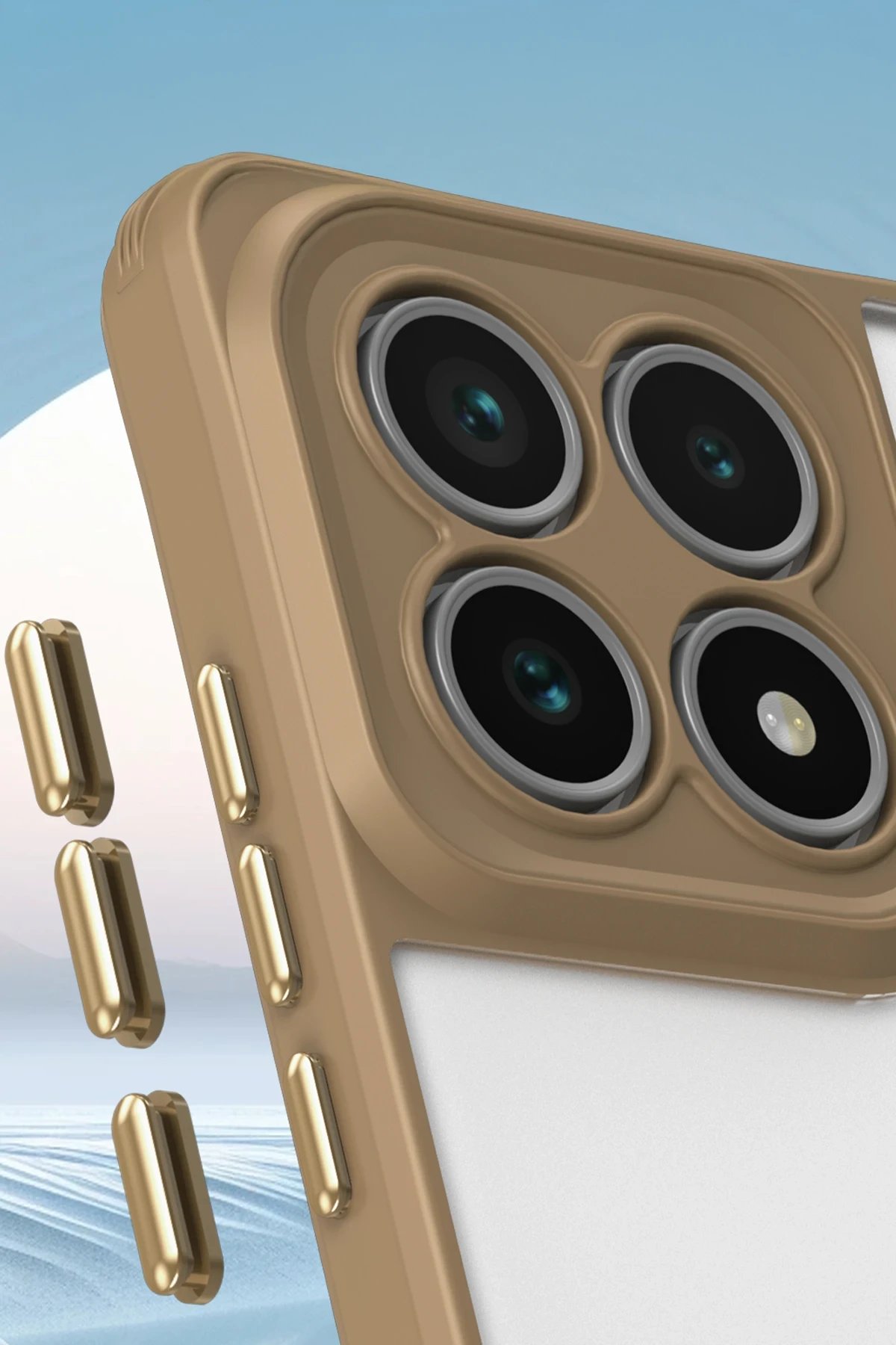 PENTA Silikon KılıfCilt Dostu Yüzey Teknolojisi ve Çıkarılabilir Askı Aparatı ile Fonksiyonel Koruma✅ Renkli Kenar Detayları ile Şık ve Modern Görünüm Penta serisi kılıf yumuşak TPU gövdesi ve farklı renk kenar alternatifleriyle cihazınıza hem zarif bir duruş hem de genç bir dinamizm kazandırır Arka yüzey parmak izi tutmayan özel kaplama ile donatılmıştır böylece cihazınız her zaman temiz görünür İnce ve uyumlu yapısı cihazın orijinal formunu korur aynı zamanda günlük kullanıma şıklık katar✅ Yüksek Darbe Dayanımı Airbag Köşe Yapısı ile Güçlendirilmiş Koruma Köşelerde yer alan özel airbag yapısı cihazınızı düşmelere karşı etkili şekilde korur 3.66 metreden gerçekleştirilen 5000 üzerinde düşme testinde sıfır hasar sonucu elde edilmiştir Askeri standartta darbeye dayanıklı gövde yapısı ile cihazınız her ortamda güven altında olur✅ Çıkarılabilir ve Değiştirilebilir Askı Aparatı ile Çok Yönlü Kullanım Kılıfın alt kısmındaki değiştirilebilir bağlantı noktaları sayesinde askı aparatı kolayca takılıp çıkarılabilir Bu sayede cihazınızı elinizde taşımak yerine omuzda boyunda ya da bilekte taşıyabilir kullanım özgürlüğü sağlayabilirsiniz Günlük yürüyüşlerde seyahatlerde ya da iş ortamında telefonunuza anında ulaşım sunar✅ Cilt Dostu Mat Doku ve Elektro Kaplamalı Tuşlar Kılıf yüzeyinde kullanılan özel mat doku cilt dostu olup uzun süreli kullanımda dahi rahatsızlık oluşturmaz Yan tuşlar elektro kaplama teknolojisiyle üretilmiştir bu da hem daha dayanıklı bir yapı hem de konforlu bir dokunma hissi sunar✅ Tam Kapsamlı Kamera ve Kenar Koruması Yükseltilmiş kamera çerçevesi ve ekran çevresi cihazın en hassas bölgelerini çizilme sürtme ve darbelere karşı koruma altına alır Günlük kullanımda çanta cüzdan masa yüzeyi gibi dış etkenlerden kaynaklı mikro hasarlara karşı cihazınız güvendedirKullanılan Malzeme ve Teknik ÖzelliklerTPU Termoplastik Poliüretan Gövde – Esnek ve darbeye dayanıklı yapıAirbag Köşe Teknolojisi – Şok emici özel koruma sistemiCilt Dostu Mat Yüzey – Kaymaz konforlu tutuşElektro Kaplama Tuşlar – Yüksek hassasiyetli ve dayanıklı yan butonlarAskı Aparatı Uyumluluğu – Alt köşelerde çıkarılabilir bağlantı alanıAnti-Fingerprint Kaplama – Temiz ve net görünüm Penta Serisi ile Koruma Şıklık ve Fonksiyon Tek Bir Kılıfta Buluşuyor Günlük hayatın temposuna dayanıklı güçlü yapı sade estetik ve yenilikçi koruma anlayışıyla tanışın