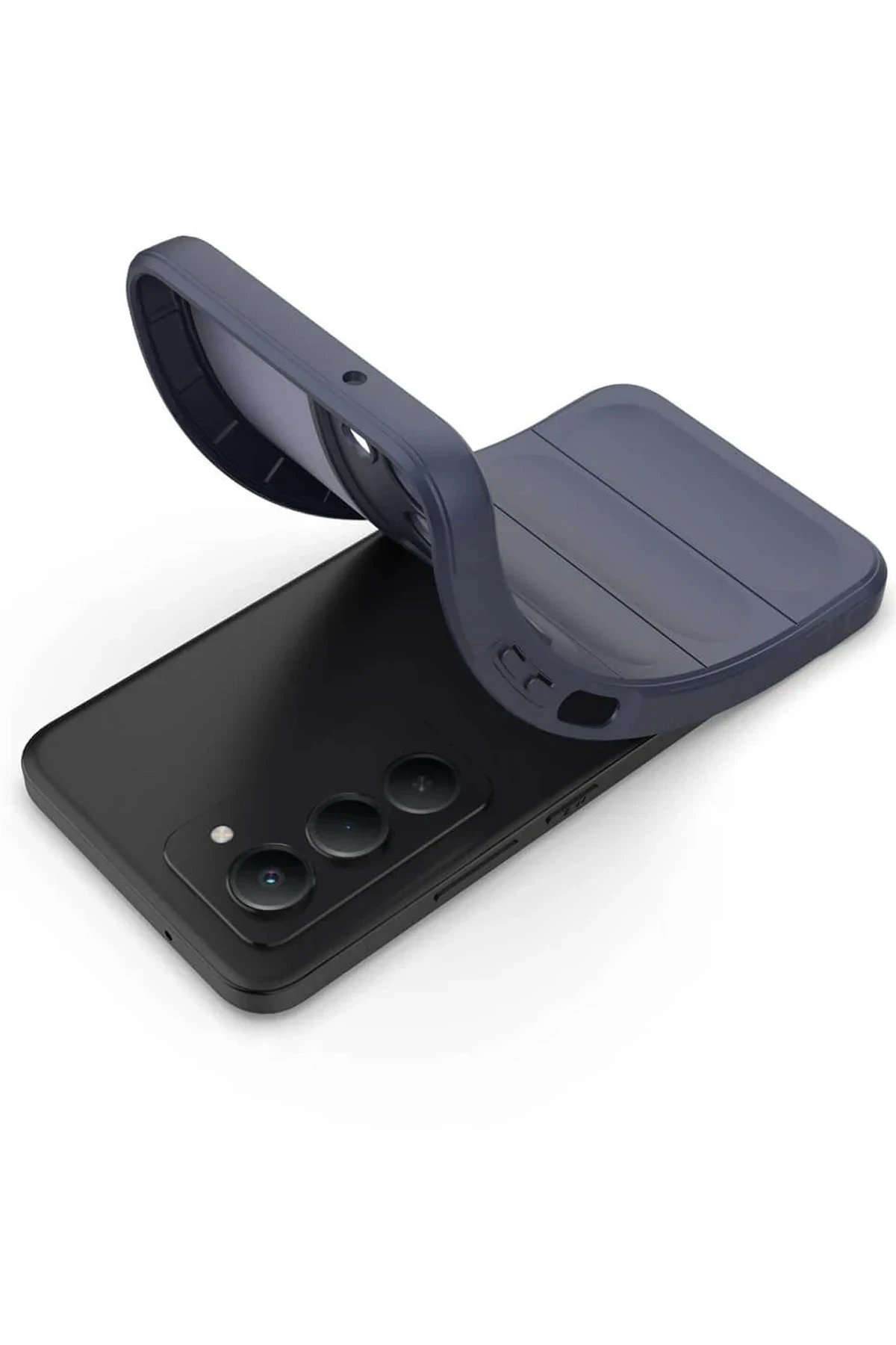 hem şık bir görünüm hem de güvenli bir tutuş sunar. Parmak izi ve leke tutmayan özel yüzeyi sayesinde cihazınız her zaman temiz ve estetik kalır.✅ Cihaza Tam Kalıp UyumuOptimum serisi