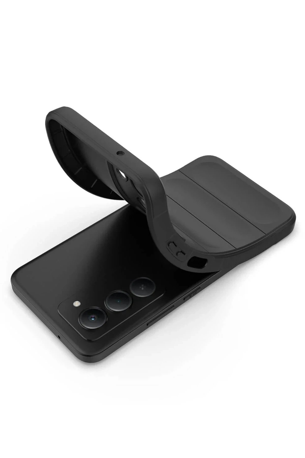 hem şık bir görünüm hem de güvenli bir tutuş sunar. Parmak izi ve leke tutmayan özel yüzeyi sayesinde cihazınız her zaman temiz ve estetik kalır.✅ Cihaza Tam Kalıp UyumuOptimum serisi