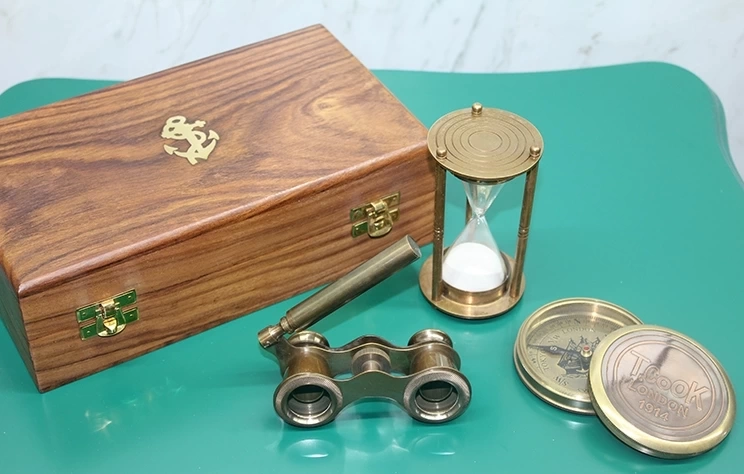 Ahşap Kutulu Pirinç Pusula