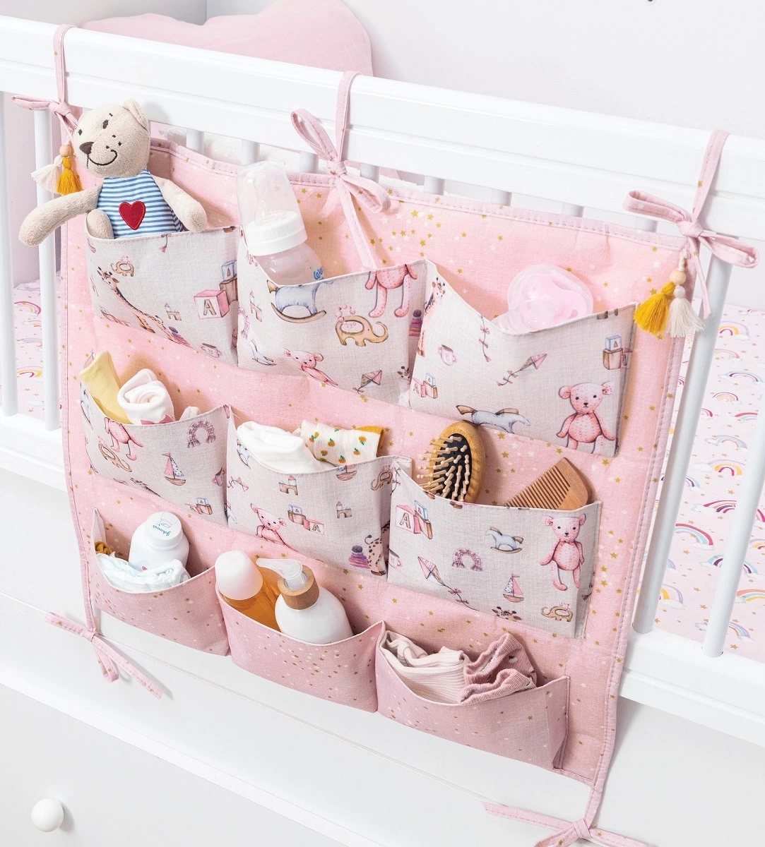 Baby 9 Cepli Baglamali Besik Kenari Duzenleyici Pembe 247573129 Sw1083sh1200 700x776 Baby 9 Cepli Bağlamalı Beşik Kenarı Düzenleyici (pembe) najmaddin.com Bebeklerinizin Eşyalarını Düzenlemenizi Sağlar