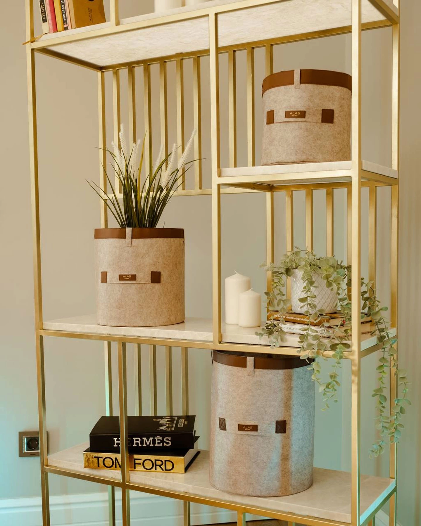 Deri Seritli Yuvarlak Cok Amacli Duzenleyici Organizer Kutu Kece Sepet 3 Lu Set 219866271 Sw1440sh1800 700x875 Deri Şeritli Yuvarlak Çok Amaçlı Düzenleyici Organizer Kutu Keçe Sepet (3'lü Set) najmaddin.com Deri Şeritli Yuvarlak Çok Amaçlı Düzenleyici Organizer Kutu Keçe Sepet (3'lü Set) - Görsel 2