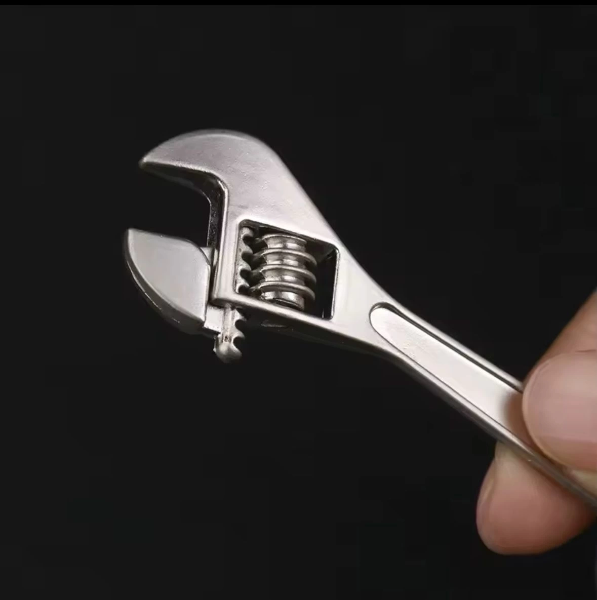 Fonksiyonel İngiliz Anahtarı Şeklinde Anahtarlık - Görsel 3