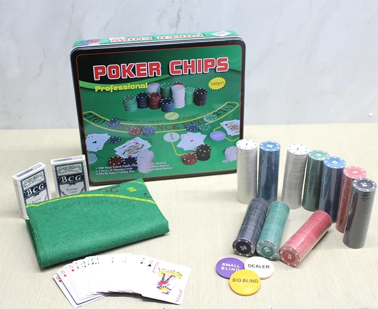 Metal Kutulu 500 Chip Ve 2 Adet İskambil Kağit Setine Sahip Poker Oyunu Alk3540