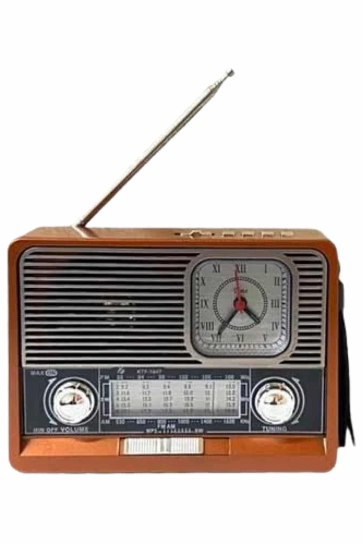 Najmaddin.com 2 1407 700x1050 Vintage Nostaljik Radyo AUX USB SD Kart Girişli Şarjlı Bluetooth Bağlantılı najmaddin.com sevdiğiniz şarkıları farklı kaynaklardan kolayca çalmanıza olanak tanır. USB girişi sayesinde flash bellekten müzik dosyalarınızı dinleyebilir