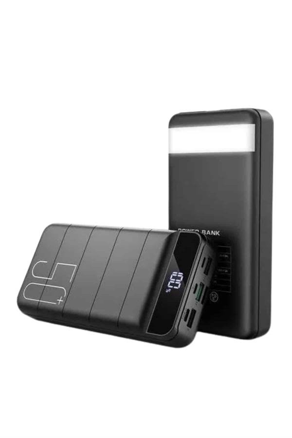Najmaddin.com 2 459 50.000 MAH POWERBANK najmaddin.com LED dijital göstergesi ve ısı/akım koruma sistemi gibi özellikler güvenli ve pratik bir kullanım vaat ediyor. Ayrıca farklı kablo girişlerine (Type-C
