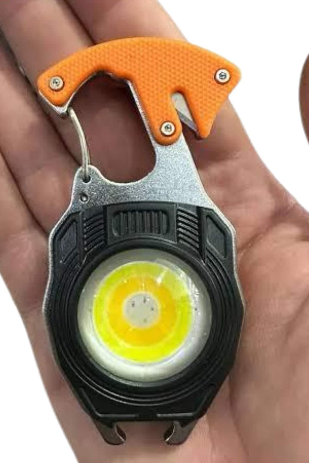 Najmaddin.com 4 858 700x1050 El Feneri LED Anahtarlık Çok Fonksiyonlu Mini Çakmak Özellikli najmaddin.com kamp ekipmanlarınızı tamamlayarak daha kullanışlı hale gelir. Her an her yerde size eşlik edecek bu LED lamba