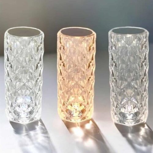 Evinizin her köşesinde estetik bir dokunuş sağlayacak olan Premium RGB Kristal Aydınlatma Lambası