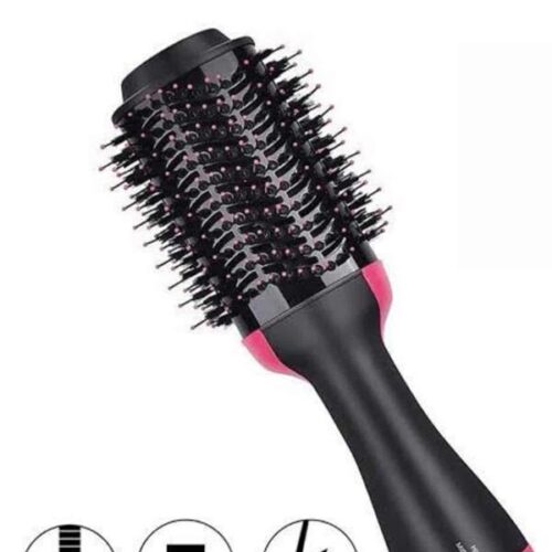 Şık ve ergonomik tasarımı sayesinde kolay kavranabilir ve kullanımı son derece pratiktir. Klasik düzleştiricilere kıyasla saçın daha doğal ve hacimli görünmesini sağlarken