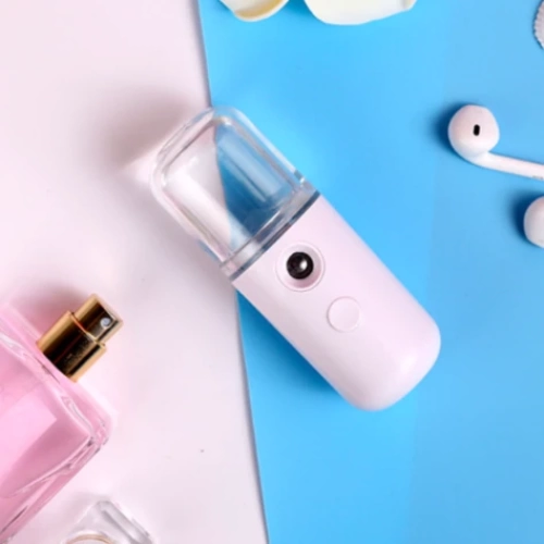 Nano Mist Dezenfektan Puskurtucu 315596025 Sw500sh500 Nano Mist Dezenfektan Püskürtücü najmaddin.com hızlı ve etkili dezenfeksiyon sağlamak için geliştirilmiş kompakt bir cihazdır. Nano teknolojisi ile üretilen ince mist sayesinde yüzeylere ve hava ortamına eşit şekilde dezenfektan yayılır. Özellikle ofisler