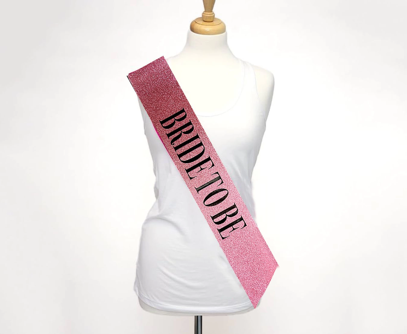 Pembe Uzeri Siyah Buyuk Bride To Be Yazili Simli Isiltili Kusak Kemer 10 Cm Genislik 214035777 Sw1350sh1107 700x574 Pembe Üzeri Siyah Büyük Bride To Be Yazılı Simli Işıltılı Kuşak Kemer 10 cm Genişlik najmaddin.com Pembe Üzeri Siyah Büyük Bride To Be Yazılı Simli Işıltılı Kuşak Kemer 10 cm Genişlik