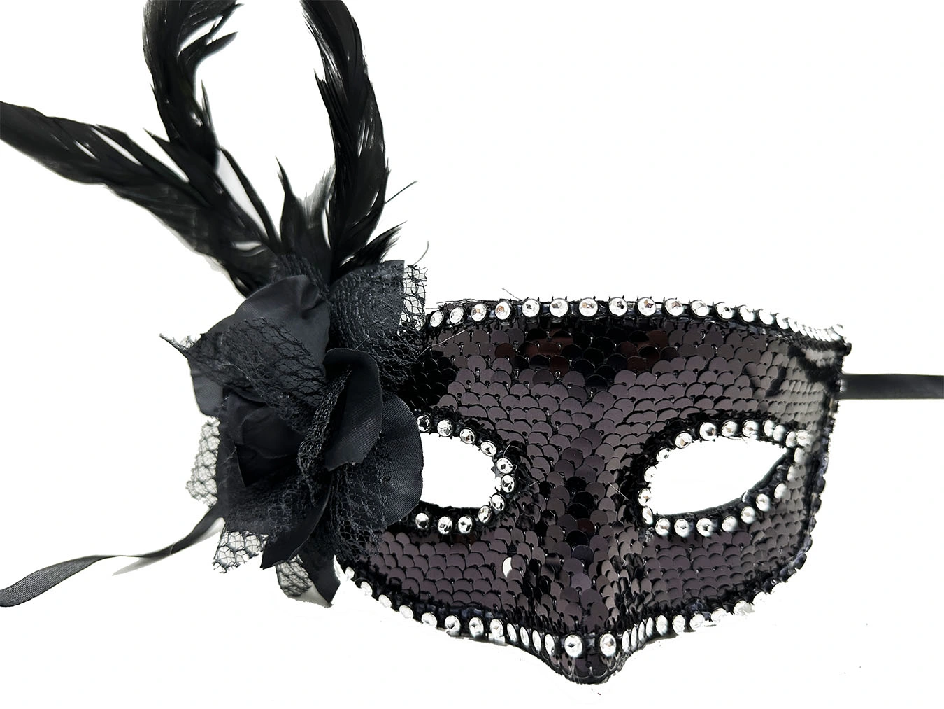 Siyah Yandan Tuylu Gullu Tasli Pullu Maske 278832354 Sw1350sh1013 700x525 Siyah Yandan Tüylü Güllü Taşlı Pullu Maske najmaddin.com Siyah Yandan Tüylü Güllü Taşlı Pullu Maske