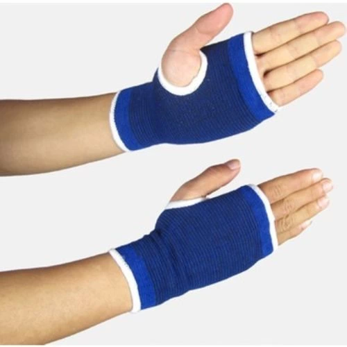 Sporcu El Bilekligi 399290342 Sw500sh500 Sporcu El Bilekliği najmaddin.com Avuç İçi ve Baş Parmak Destek Bandı ile korumaya alın! Ürün Özellikleri Parmak ve bileğinizi korumaya yardımcı olur Özellikle bilek kaslarınızda koruma sağlar Kullanılması kolay olup herhangi bir spor faaliyetinizde kullanılabilir Makinede yıkanmazSoğuk su ile yıkayınız ve açık havada kurutunuz. Polyester ve lateksten Üretilmiştir Paket İçeriği: 2 Adet Elastik Bilek