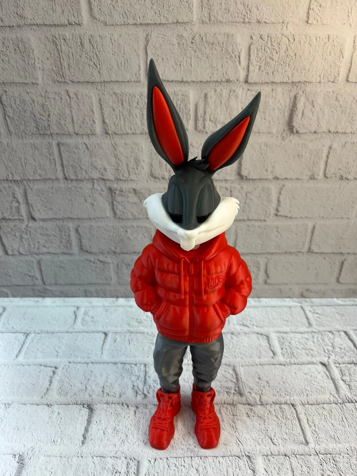 Bugs Bunny Buyuk Boy Figur 1034 Cm Salon Dekoru 265896967 Sw1200sh1600 700x933 Bugs Bunny Büyük Boy Figür 10×34 cm Salon Dekoru najmaddin.com İkonik karakter tasarımına sahip Bugs Bunny figür