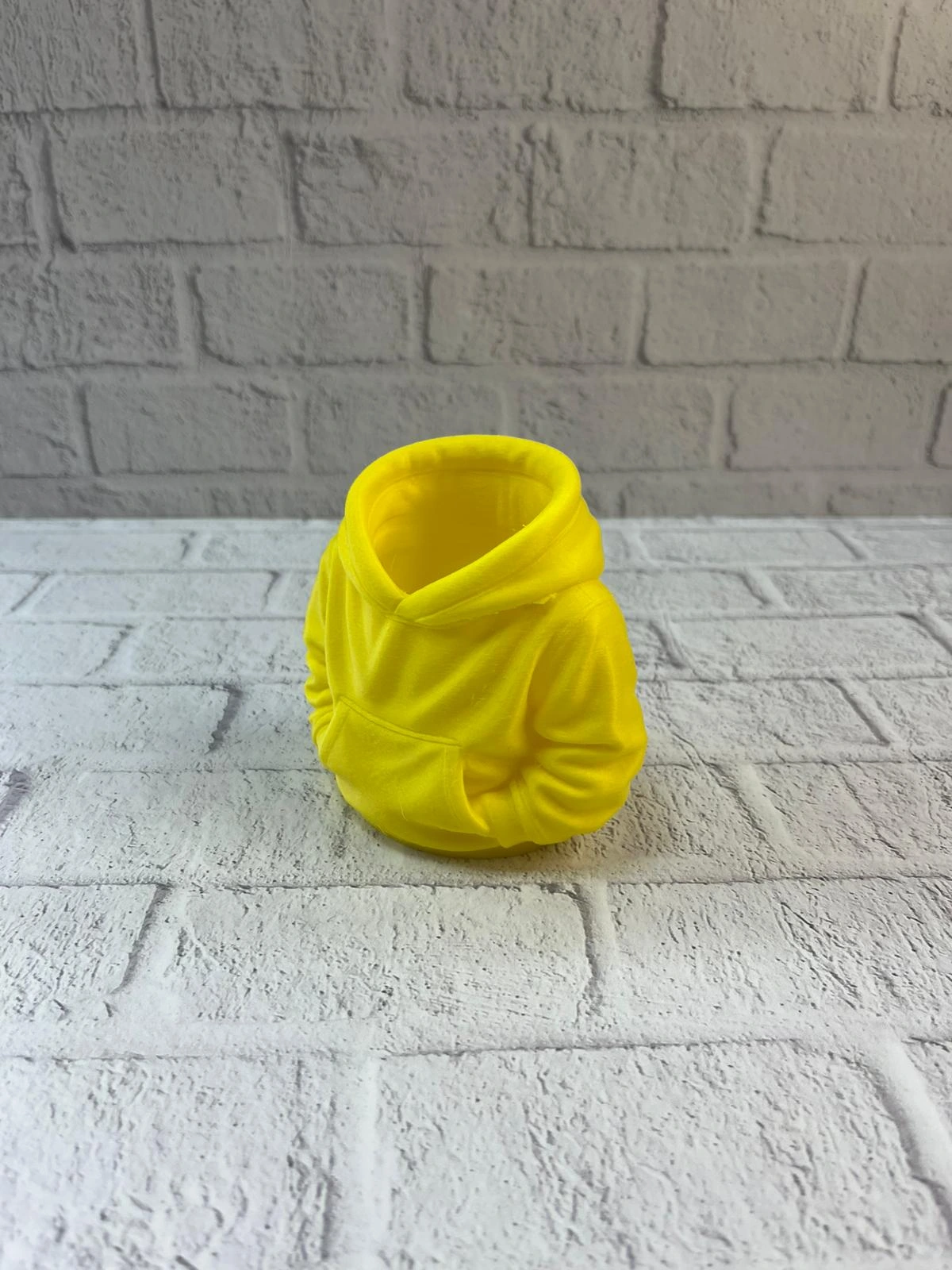 Dekoratif Sari Hoodie Kalemlik 10x10 Cm 278713410 Sw1200sh1600 700x933 Dekoratif Sarı Hoodie Kalemlik 10x10 cm najmaddin.com Hoodie tasarımlı sarı kalemlik