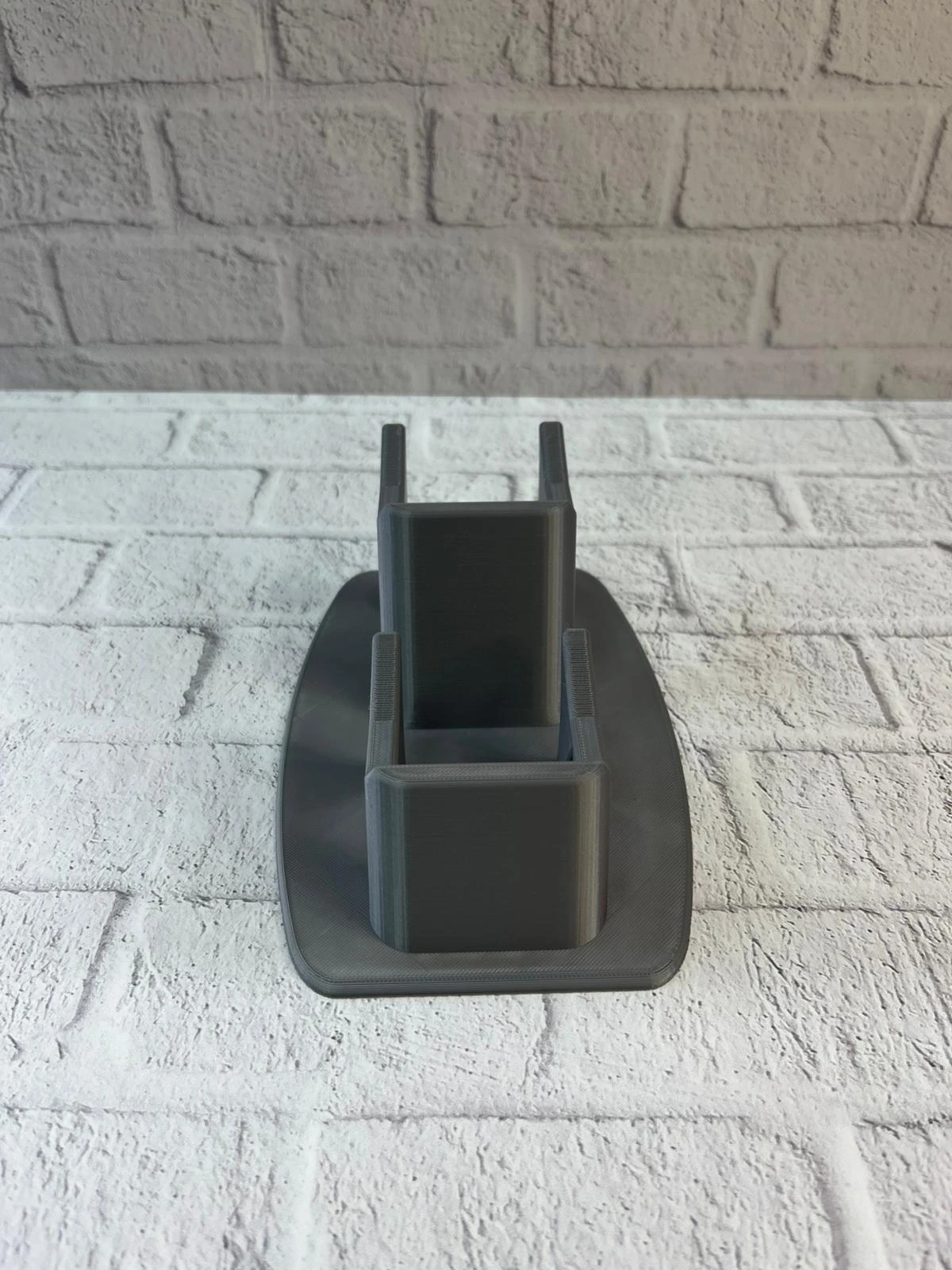 Ikili Gamepad Tutucu Antrasit 7x18 Cm Oyun Aksesuari 352921363 Sw1200sh1600 700x933 İkili Gamepad Tutucu Antrasit 7x18 cm Oyun Aksesuarı najmaddin.com minimal tasarımı ve antrasit rengiyle sade ve şık bir oyun düzeni oluşturmak isteyenler için ideal bir seçimdir. 7x18 cm ölçüsü