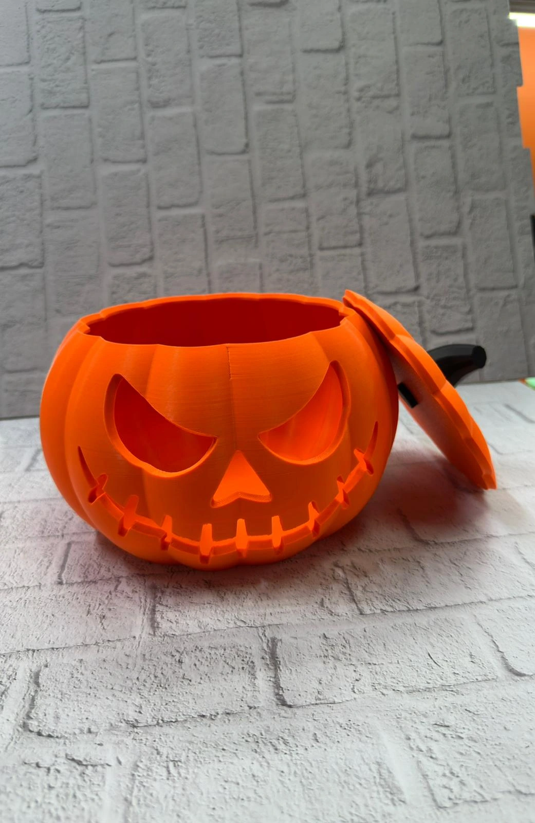 Kapakli Balkabagi Dekor Kutusu 2115 Cm Halloween Temali Saklama 279339728 Sw1041sh1600 700x1076 Kapaklı Balkabağı Dekor Kutusu 21×15 cm Halloween Temalı Saklama najmaddin.com 21×15 cm ölçülerindeki bu kapaklı balkabağı kutusu