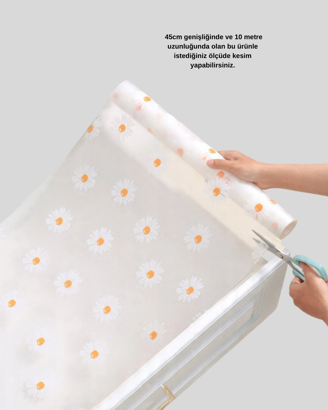 10 Metre Papatya Desenli Yapismaz Kaydirmaz Cekmece Ortusu 472072689 Sw1080sh1350 700x875 10 Metre Papatya Desenli Yapışmaz Kaydırmaz Çekmece Örtüsü najmaddin.com uzun yapısı sayesinde geniş alanlarda kesintisiz kullanım sağlar. İhtiyaca göre kesilerek farklı çekmecelerde ve raflarda rahatlıkla değerlendirilebilir.Papatya desenleri