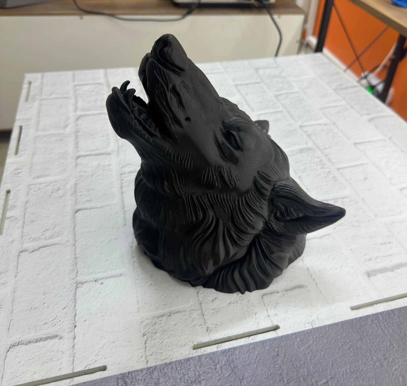 3d Siyah Ayi Basi Duvar Susu Ozel Tasarim Dekoratif Heykel 25x19 Cm 4 45665616 Sw1600sh1517 700x664 3D Siyah Ayı Başı Duvar Süsü Özel Tasarım Dekoratif Heykel 25x19 cm najmaddin.com güçlü yüz hatları ve detaylı işçiliği ile dikkat çeker. Siyah mat yüzeyi