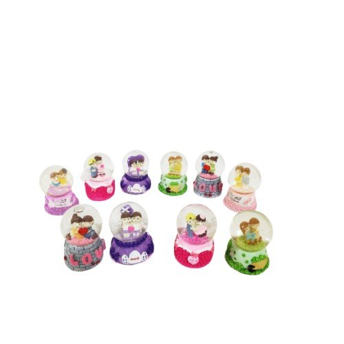 562741422775 2 500x500 1 Dekoratif Mini Boy Sevgililer Kar Küresi najmaddin.com ters çevirdiğinizde romantik ve görsel olarak büyüleyici bir görüntü oluşturur.