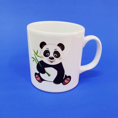 sevimli görünümü ve şık tasarımıyla hediye edeceğiniz kişiyi mutlu edecek özel ürünlerden biridir. Kupanın üzerinde yer alan detaylı panda baskısı