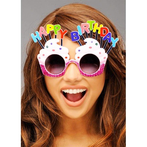 562741435876 2 500x500 1 Happy Birthday Yazılı Beyaz Fuşya Renk Parti Gözlüğü 12x7 cm najmaddin.com her türlü parti kıyafetiyle mükemmel bir kontrast oluşturur.Ergonomik ve Evrensel Kalıp: 12x7 cm ölçüleri sayesinde hem çocukların hem de yetişkinlerin yüz hattına rahatça uyum sağlar.Hafif ve Konforlu: Kaliteli plastik malzemeden üretilen hafif yapısı
