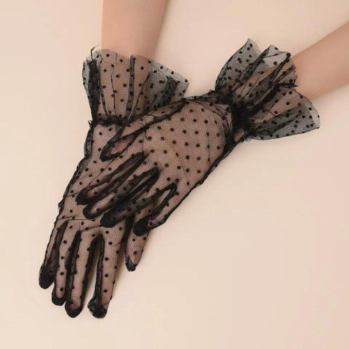 562741436287 4 500x500 1 Kısa Boy Güpürlü Siyah Puantiyeli Tül Eldiven Siyah Renk najmaddin.com vintage ve feminen bir görünüm kazandırarak kıyafetlerinizi tamamlar.