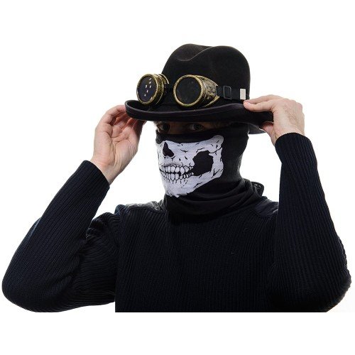 562741436405 5 500x500 1 Motorcu Boyunluk Baf Buff Bandana 25x48 cm Model 7 najmaddin.com motosiklet kaskı veya gözlüklerle mükemmel bir bütünlük sağlar.Dikişsiz ve Esnek Yapı: Dikiş barındırmayan yapısı sayesinde kask içinde veya doğrudan ten üzerinde kullanıldığında baskı ve iz yapmaz.Onlarca Farklı Kullanım ŞekliBu çok fonksiyonlu ürünü ihtiyacınıza göre şu şekillerde kullanabilirsiniz:Yüz Maskesi & Boyunluk: Rüzgar ve tozdan korunmak için.Bandana & Saç Bandı: Saçları toplamak ve teri engellemek için.Kask Astarı (Balaklava): Kaskın içine ter emici bir katman olarak.Bere & Bileklik: Ani hava değişimlerinde başı korumak veya el bileğinde ter silici olarak.Kullanım AlanlarıMotor Sporları: Motosiklet