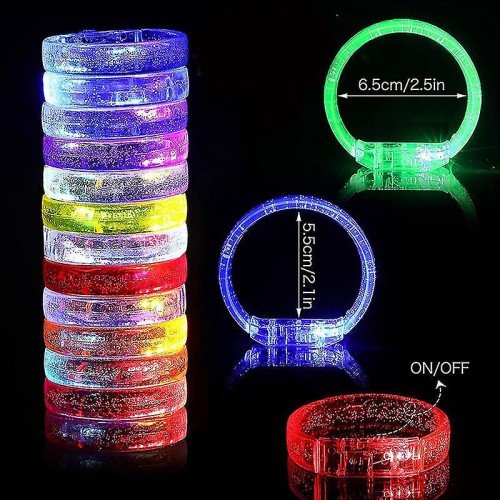 562741436490 4 500x500 1 Led Işıklı Pilli Işıklı Rengarenk Kalın Bileklik Işıklı Bilezik najmaddin.com konser ve gece etkinliklerinde dikkat çekmek isteyenler için ideal bir aksesuardır. Rengarenk LED ışıkları sayesinde bulunduğunuz ortamda fark yaratır ve eğlenceye ışık katar.Bileklik standart ölçüdedir ve her bileğe uyum sağlar. Kalın ve dayanıklı yapısı sayesinde rahat bir kullanım sunar. Hafif tasarımı sayesinde uzun süre takıldığında rahatsızlık vermez.Ürün pilli olarak çalışmaktadır ve pilleri ürün içerisinde hazır şekilde gönderilmektedir. Ek pil gerektirmez. Işıklı yapısı sayesinde gece etkinliklerinde görünürlüğü artırır ve eğlenceli bir atmosfer oluşturur.Ürün karışık renkte gönderilmektedir. Renk seçimi stok durumuna göre yapılır. Tekli paket halinde gönderilir.Ürün Özellikleri