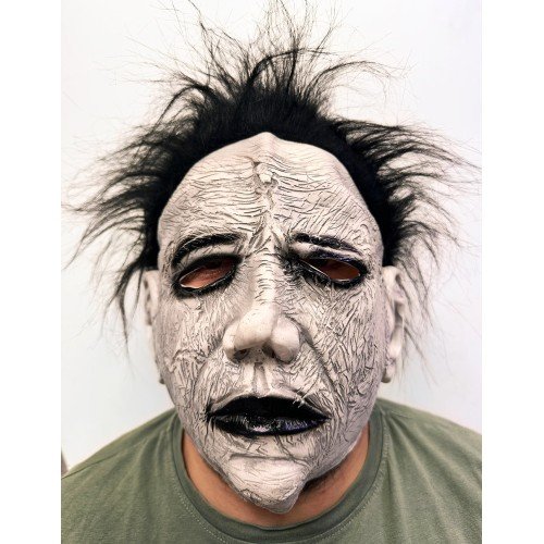 562741436645 3 500x500 1 Siyah Saçlı Michael Myers Lateks Yüze Tam Yapışan Et Maske Korku Maskesi najmaddin.com "Halloween" serisinin o soğuk ve ifadesiz korkusunu en gerçekçi detaylarla sunar. Siyah sentetik saçları ve "et" rengindeki ürpertici yüzeyiyle