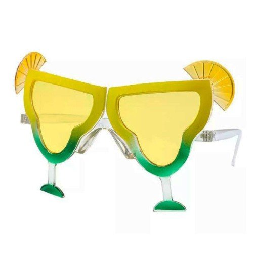 562741436812 2 500x500 1 Margarita Bardak Şeklinde Parti Gözlüğü Sarı 16x8 cm najmaddin.com klasik aksesuar anlayışını yıkarak size bambaşka bir enerji katıyor. 16x8 cm boyutlarındaki ikonik sarı çerçevesi ve gözlerinizi gizlemeyen şeffaf yeşil camlarıyla