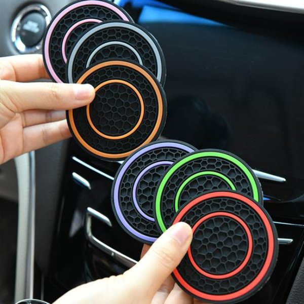 SHT42489 7a9afe978f3231a34aa43d4dd6981f31f7750305 Original Araç İçi Bardak Tutucu Matları najmaddin.com işlevsellik ve estetiği bir araya getirerek aracınızın bardaklıklarını daha kullanışlı hale getirir. Kaymaz yüzeyi