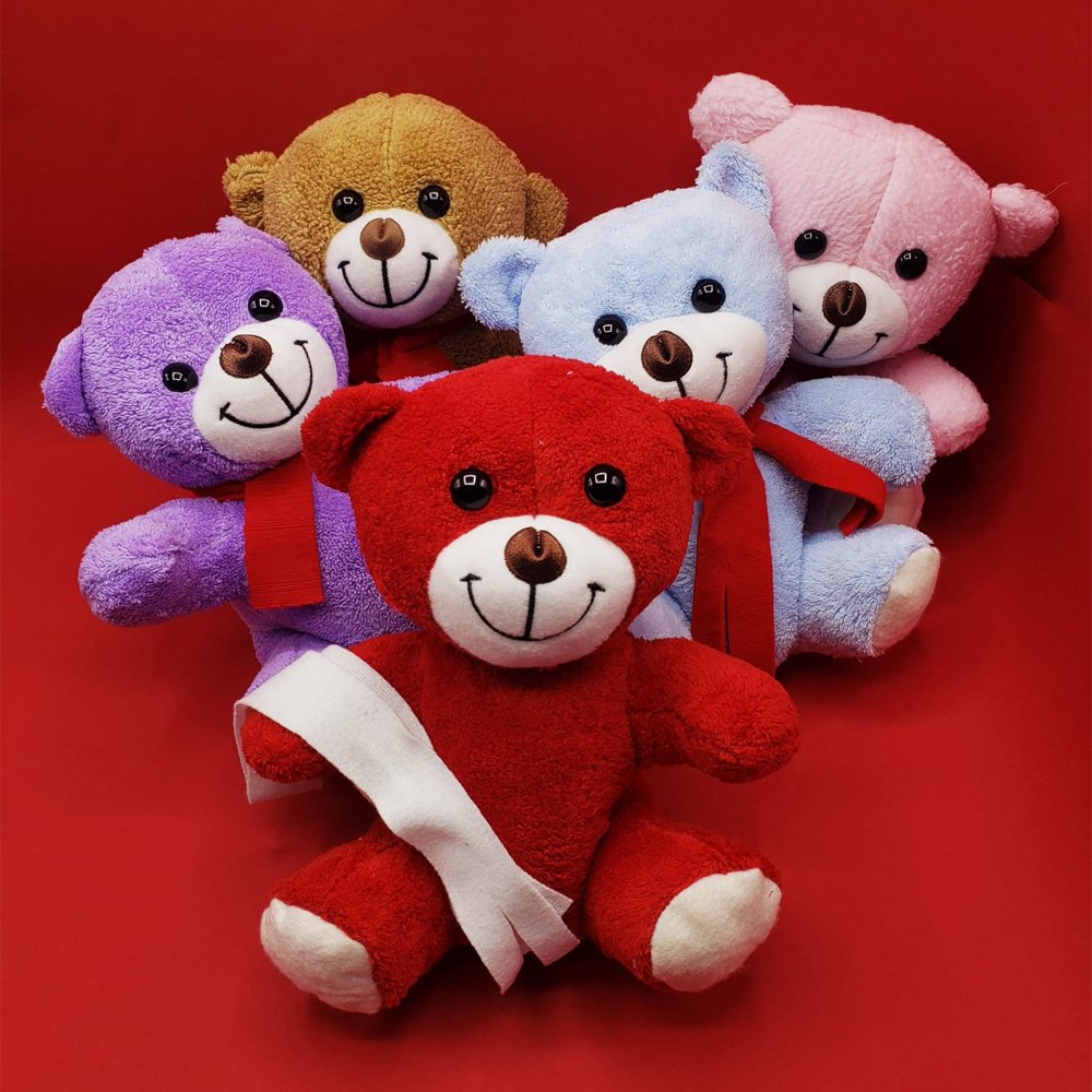 SHT92232 24242449347 1 700x700 Renkli Peluş Ayıcık najmaddin.com şık görünümleri ile sevdiklerinize verebileceğiniz tatlı ve anlamlı hediyelerdendir. Ayıcıkların boynunda bulunan atkı