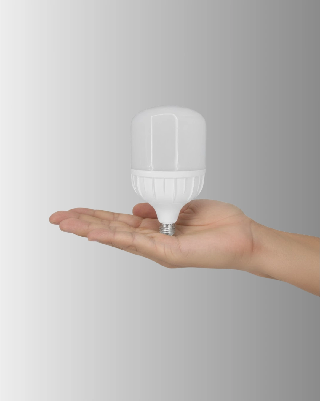 Acil Durumlara Uygun Sarjli Torch Led Ampul 30 Watt 3 48812455 Sw1080sh1350 700x875 Acil Durumlara Uygun Şarjlı Torch LED Ampul 30 Watt najmaddin.com modern ev ve iş yaşamında aydınlatma ihtiyacını pratik bir şekilde karşılamak üzere tasarlanmıştır. Beyaz ışık rengi