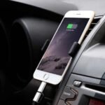 Araba Klimasına Takılan Telefon Tutucu Kıskaç
