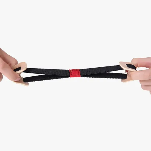 Ayak Parmak Egzersiz Lastigi 2 500x500 1 Ayak Parmak Egzersiz Lastiği najmaddin.com esnekliği artırır ve gün boyu dar ayakkabılar içinde sıkışan parmakların rahatlamasını sağlar.Ürün ÖzellikleriDirençli Yapı: Parmakları etkili bir şekilde esnetmek için dayanıklı ve esnek lastik malzemeden üretilmiştir.Ergonomik Tasarım: Baş parmaklara kolayca geçer ve uygulama sırasında kayma yapmaz.Pratik Kullanım: Günün her saati