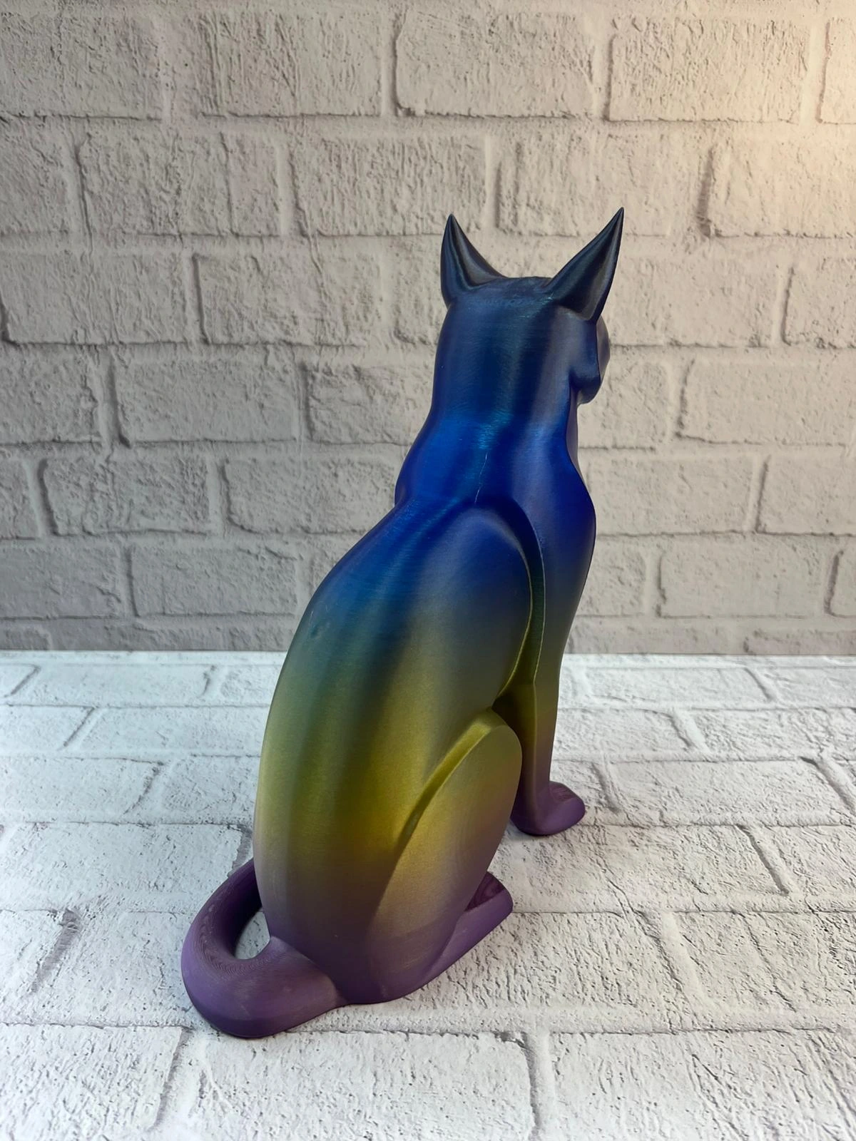 Koyu Rainbow Kedi Biblo Modern Salon Ve Raf Dekoru 390610762 Sw1200sh1600 700x933 Koyu Rainbow Kedi Biblo Modern Salon ve Raf Dekoru najmaddin.com modern tasarımı ve geçişli renk yapısı ile dekorasyona güçlü bir karakter kazandırır. 18×25 cm ölçüsü sayesinde raf