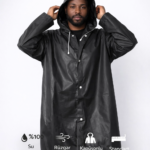 Su ve Rüzgar Geçirmez Siyah Eva Yağmurluk Kapüşonlu Çıtçıtlı Yetişkin Standart Beden