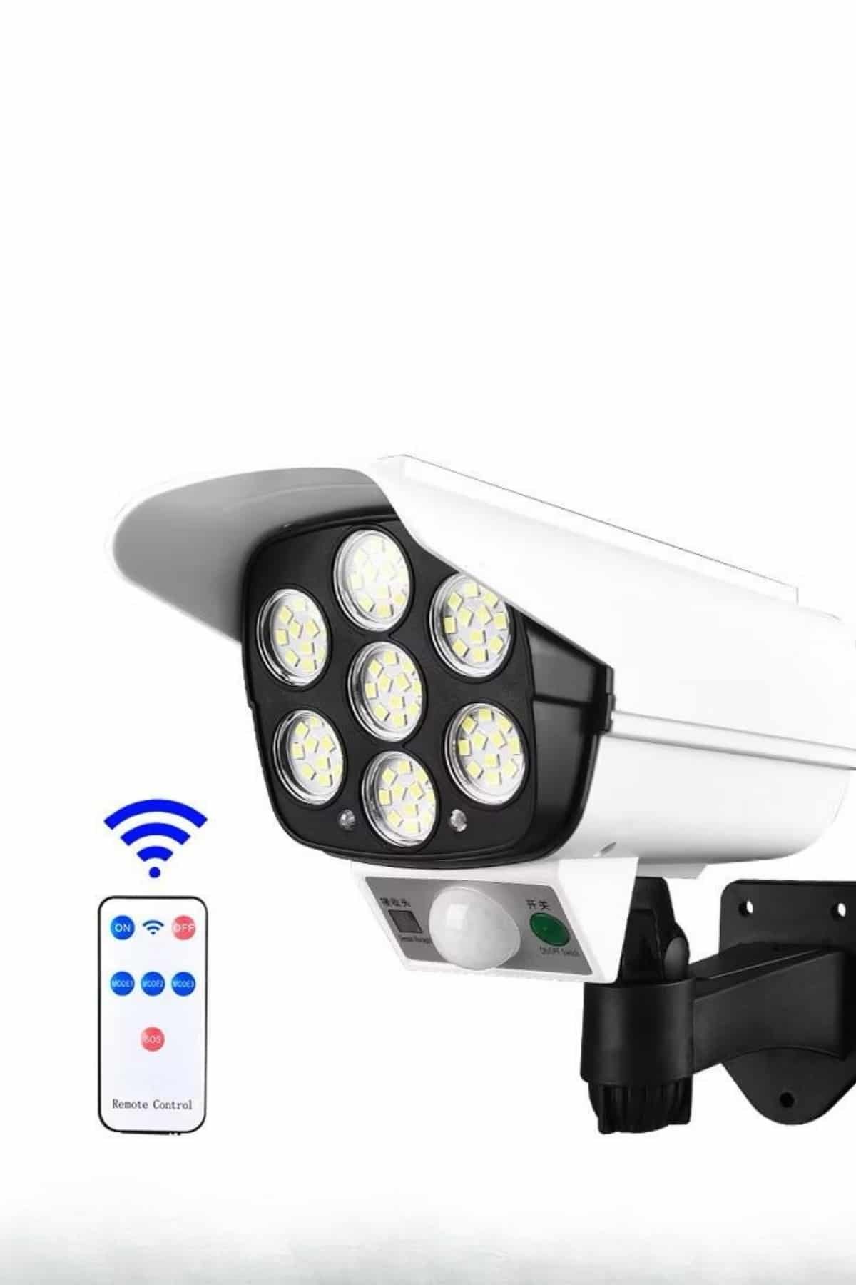 7 32 1 700x1050 Bahçe Aydınlatması Hareket Sensörlü Led Aydınlatma Kamera Görünümlü najmaddin.com gündüz güneş ışığını emerek gece boyunca kesintisiz aydınlatma sağlar. Çevre dostu ve enerji tasarruflu tasarımı sayesinde elektrik faturalarınızı azaltmanıza yardımcı olur.
