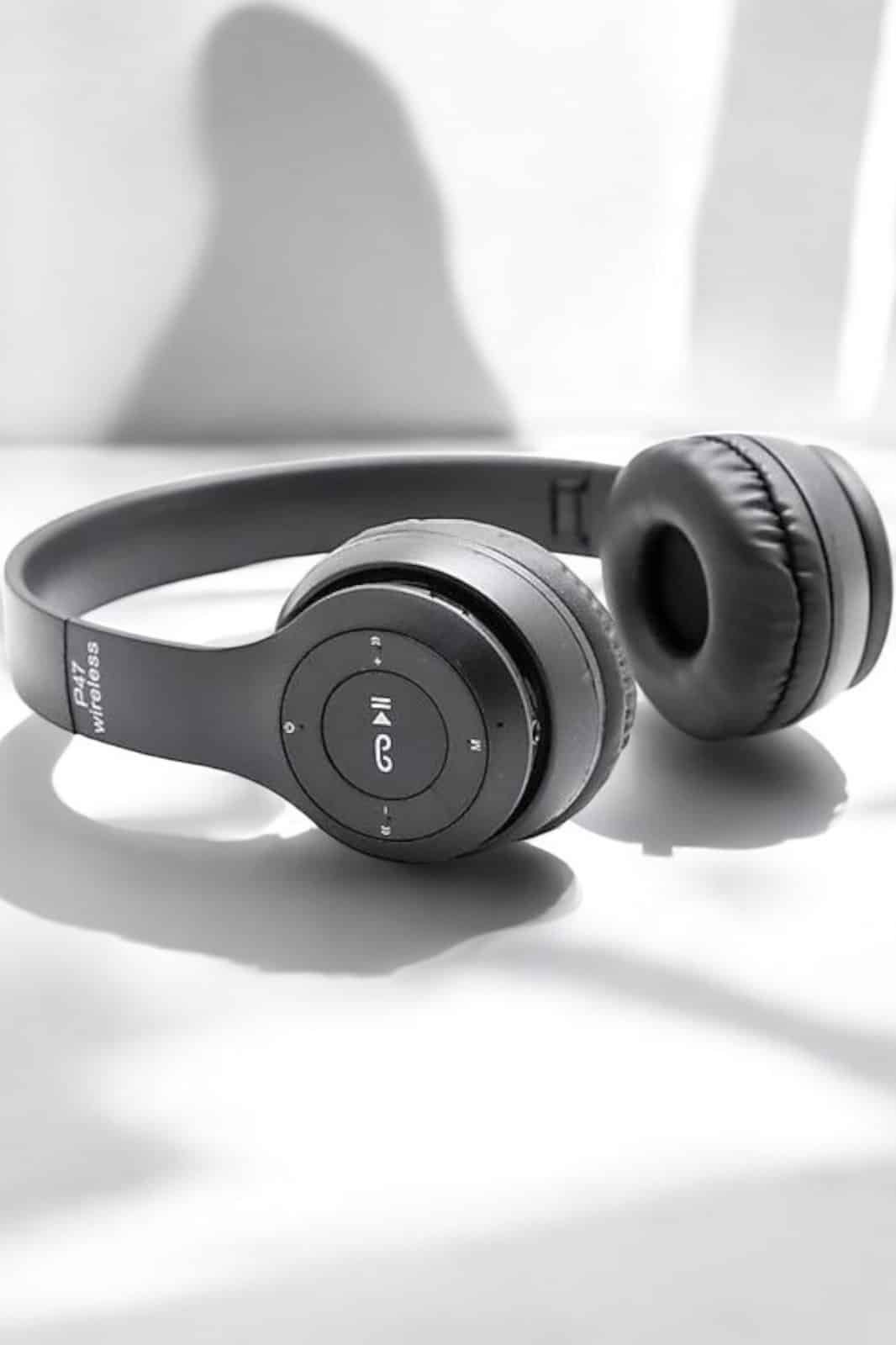 WhatsApp Gorsel 2024 12 26 Saat 16.37.24 C3e1be82 700x1051 Kulak Üstü TF Kart ve AUX Destekli Ergonomik Bluetooth Kulaklık najmaddin.com müziklerdeki her detayı hissetmenizi mümkün kılar. TF kart ve SD kart desteği sayesinde müziklerinizi doğrudan kulaklığınıza yükleyebilir ve telefon bağımlılığını ortadan kaldırabilirsiniz.