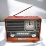 Nostaljik Görünümlü USB Girişli Bluetooth Bağlantılı Radyo